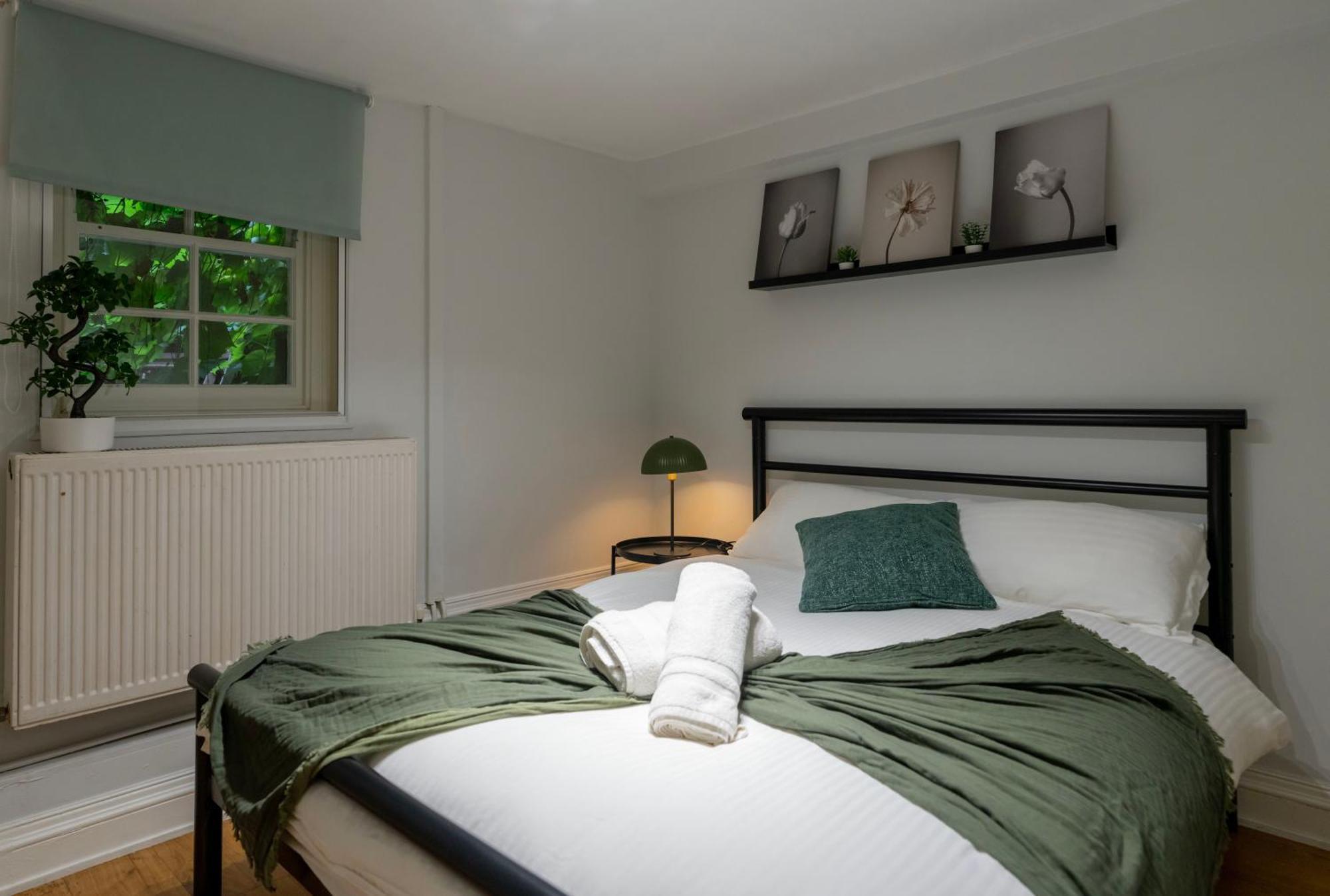 Apartament Gorgeous 2Bed House In New Road Londyn Zewnętrze zdjęcie