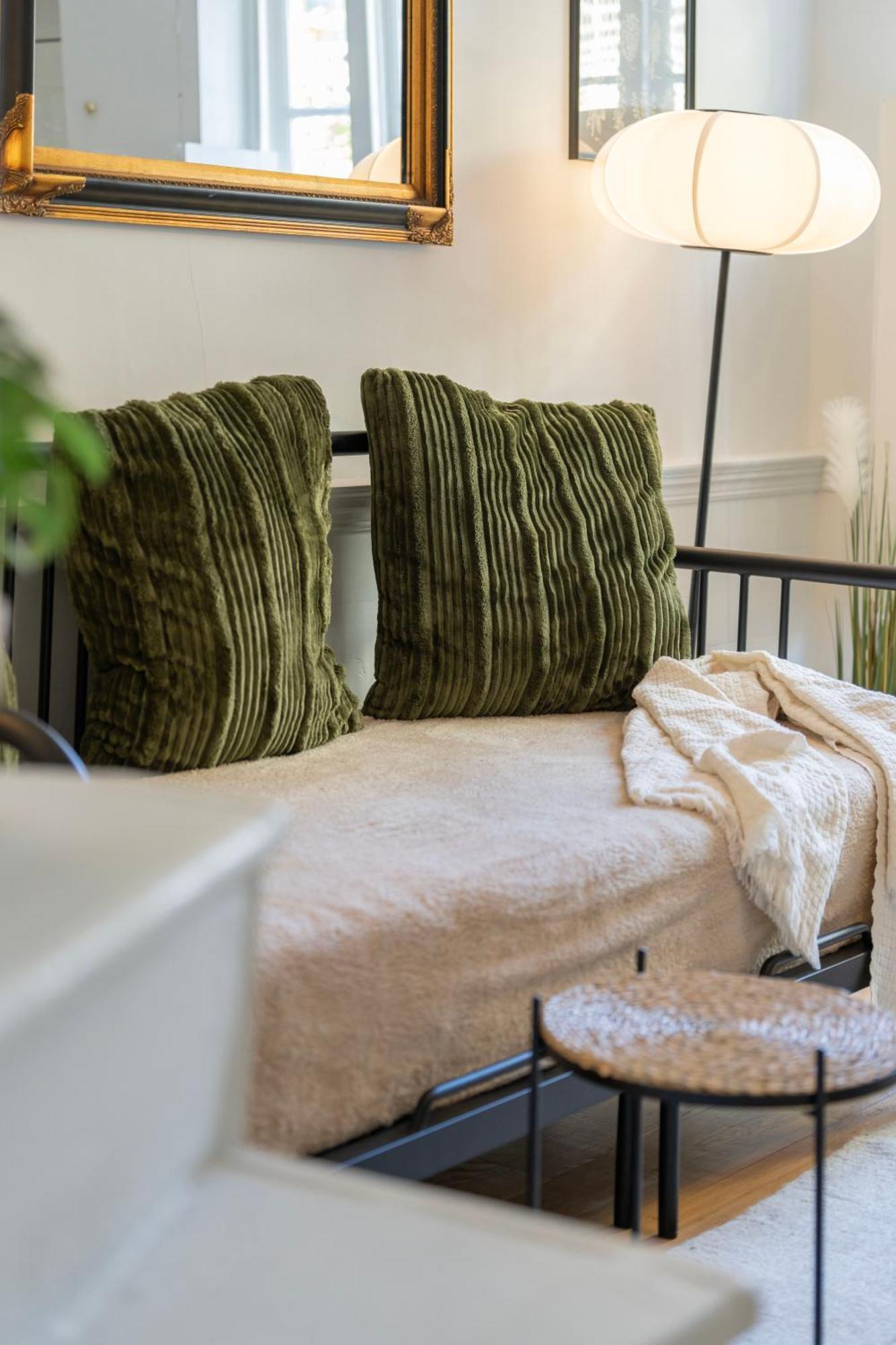 Apartament Gorgeous 2Bed House In New Road Londyn Zewnętrze zdjęcie